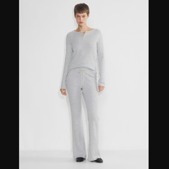 Aritzia Sunday Best Baby Waffle Rory Henley Long Sleeve Button Crewneck $35.00 - Picture 1 of 14